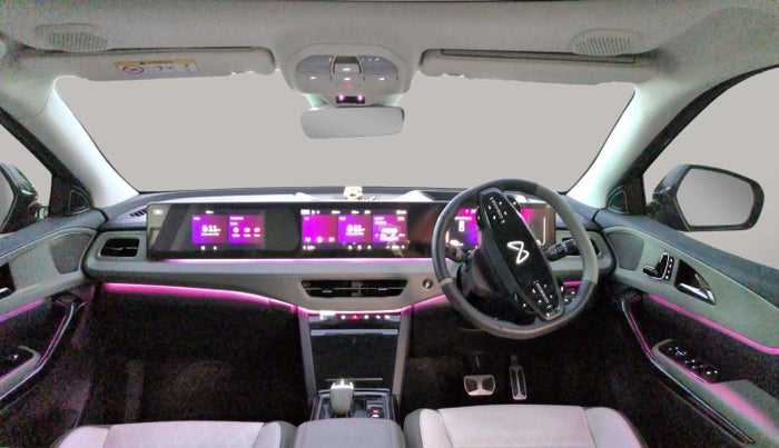 2025 Mahindra XEV 9e Pack Three B79 KWH, Electric, Automatic, 9,794 km, Dashboard