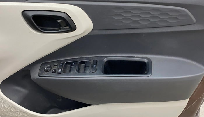 2020 Hyundai AURA S 1.2 AMT, Petrol, Automatic, 86,724 km, Driver Side Door Panels Control