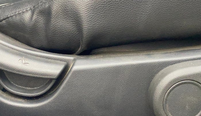 2017 Hyundai Xcent SX 1.2, Petrol, Manual, 89,335 km, Driver Side Adjustment Panel