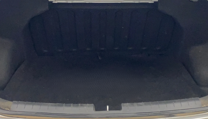 2017 Hyundai Xcent SX 1.2, Petrol, Manual, 89,335 km, Boot Inside