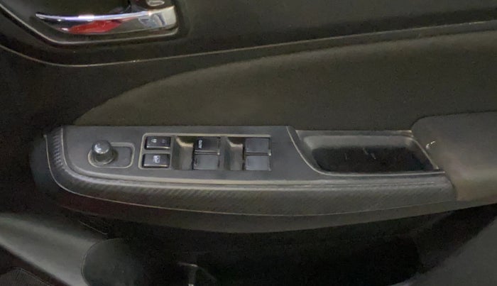 2018 Maruti Swift VXI, Petrol, Manual, 37,239 km, Driver Side Door Panels Control