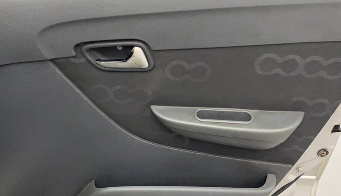 2012 Maruti Alto 800 LXI, Petrol, Manual, 74,061 km, Driver Side Door Panels Control