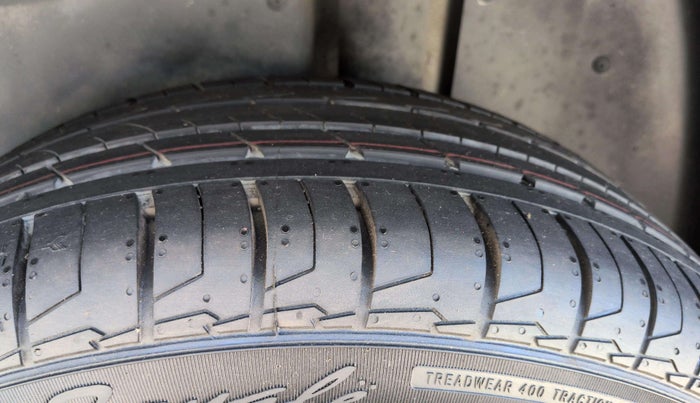 2020 MG HECTOR SHARP 1.5 DCT PETROL, Petrol, Automatic, 43,798 km, Right Front Tyre Tread