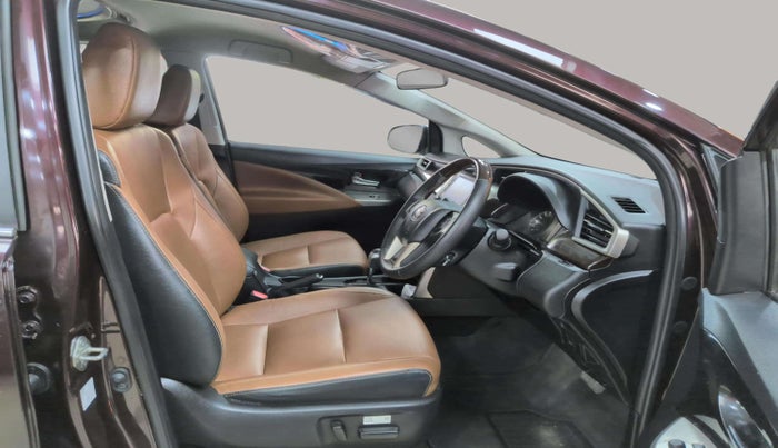 2022 Toyota Innova Crysta 2.7 ZX AT 7 STR, Petrol, Automatic, 28,544 km, Right Side Front Door Cabin