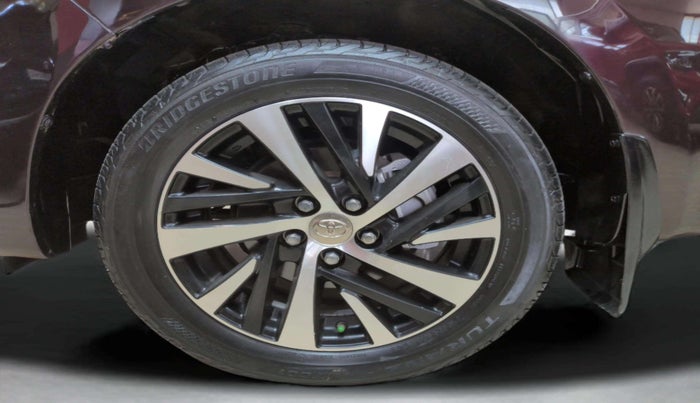 2022 Toyota Innova Crysta 2.7 ZX AT 7 STR, Petrol, Automatic, 28,544 km, Left Front Wheel