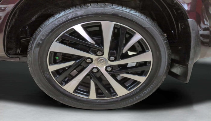 2022 Toyota Innova Crysta 2.7 ZX AT 7 STR, Petrol, Automatic, 28,544 km, Left Rear Wheel