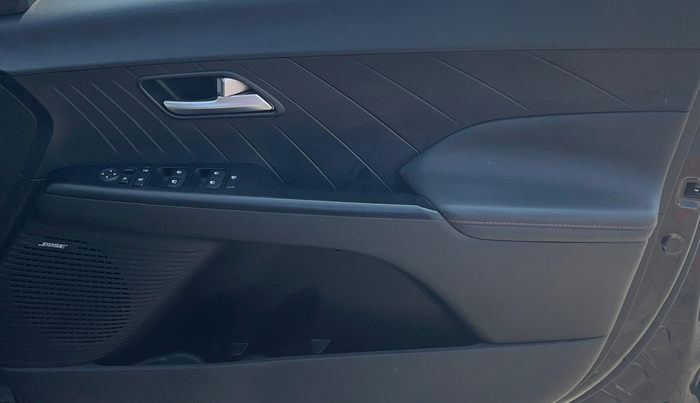 2023 Hyundai Verna SX (O) 1.5 TURBO PETROL DCT, Petrol, Automatic, 40,479 km, Driver Side Door Panels Control