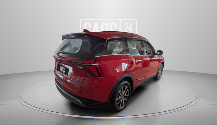 2022 Mahindra XUV700 AX 7 LUXURY P AT 7 STR, Petrol, Automatic, 32,261 km, Right Back Diagonal