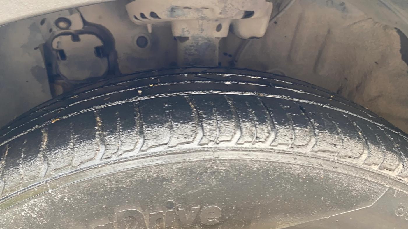 2020 Hyundai VENUE SX 1.5 CRDI, Diesel, Manual, 45,458 km, Left Front Tyre Tread