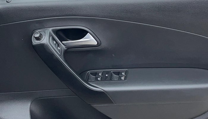 2016 Volkswagen Polo COMFORTLINE 1.2L, Petrol, Manual, 41,242 km, Driver Side Door Panels Control