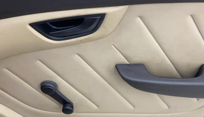 2015 Hyundai Eon D-LITE+, Petrol, Manual, 24,278 km, Driver Side Door Panels Control