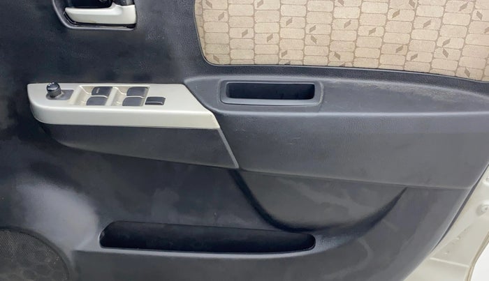 2016 Maruti Wagon R 1.0 VXI AMT, Petrol, Automatic, 91,702 km, Driver Side Door Panels Control