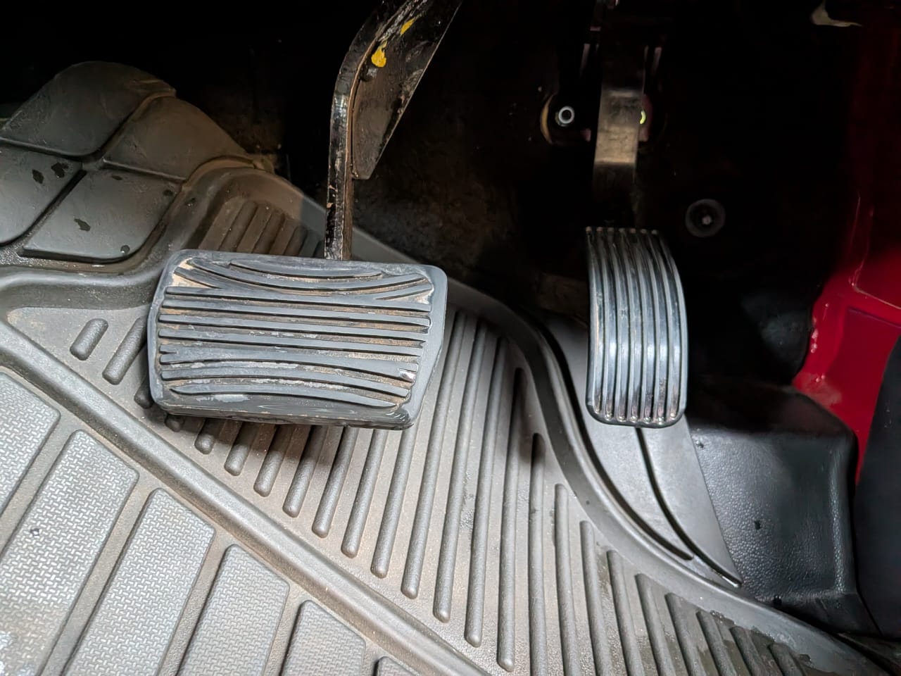 2024 Mahindra Thar LX P 2WD AT HT, Petrol, Automatic, 17,040 km, Pedals