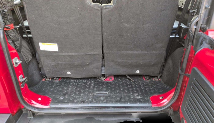 2024 Mahindra Thar LX P 2WD AT HT, Petrol, Automatic, 17,040 km, Boot Inside