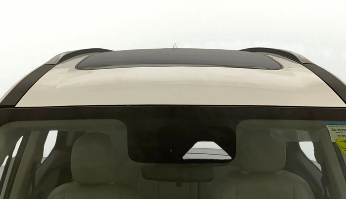 2021 Mahindra XUV700 AX 7 LUXURY D AT 7 STR, Diesel, Automatic, 92,703 km, Moonroof/ Sunroof