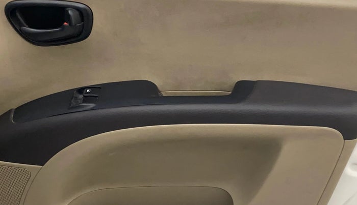 2013 Hyundai i10 ERA 1.1, Petrol, Manual, 17,646 km, Driver Side Door Panels Control