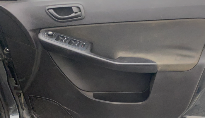 2016 Tata Zest XMS PETROL, Petrol, Manual, 61,659 km, Driver Side Door Panels Control