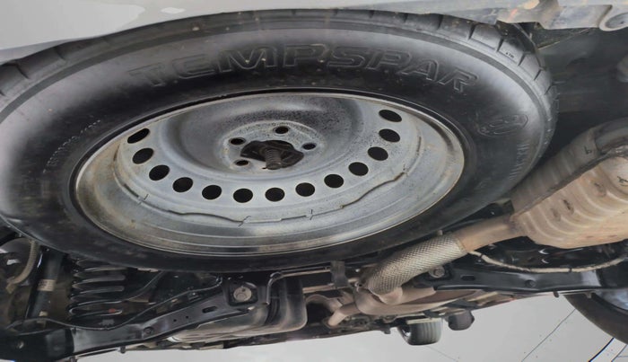 2022 Mahindra XUV700 AX 7 LUXURY P AT 7 STR, Petrol, Automatic, 31,383 km, Spare Tyre