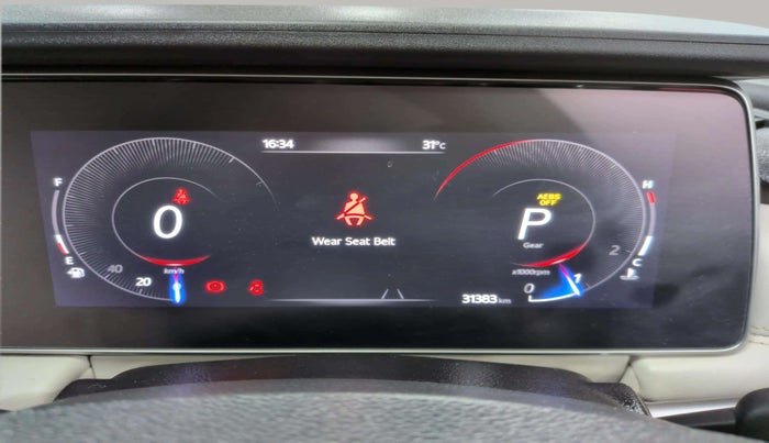 2022 Mahindra XUV700 AX 7 LUXURY P AT 7 STR, Petrol, Automatic, 31,383 km, Odometer Image