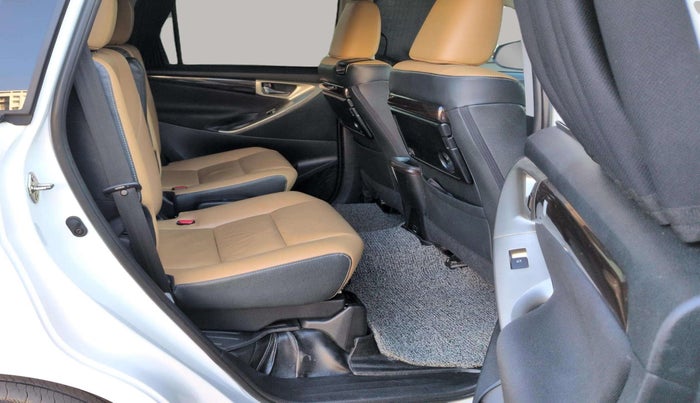 2024 Toyota Innova Crysta 2.4 ZX 7STR, Diesel, Manual, 28,782 km, Right Side Rear Door Cabin