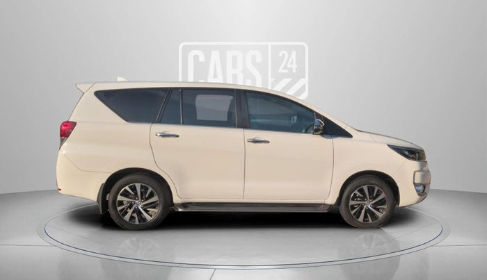 2024 Toyota Innova Crysta 2.4 ZX 7STR, Diesel, Manual, 28,782 km, Right Side View