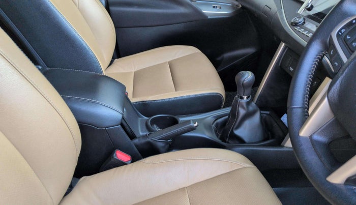 2024 Toyota Innova Crysta 2.4 ZX 7STR, Diesel, Manual, 28,782 km, Gear Lever