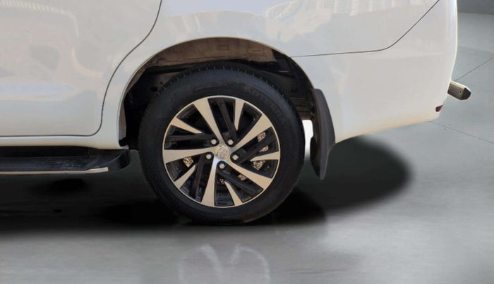 2024 Toyota Innova Crysta 2.4 ZX 7STR, Diesel, Manual, 28,782 km, Left Rear Wheel