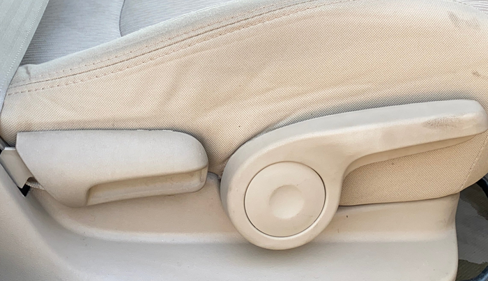 2021 Maruti Ciaz DELTA AT 1.5 SHVS PETROL, Petrol, Automatic, 54,986 km, Driver Side Adjustment Panel