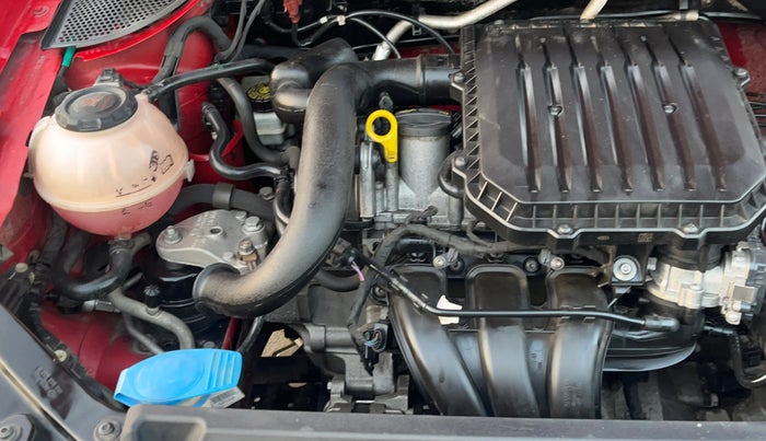 2018 Volkswagen Polo HIGHLINE PLUS 1.0 16 ALLOY, Petrol, Manual, 1,11,234 km, Engine View - Right