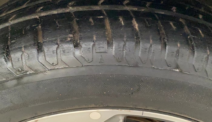 2019 Hyundai Verna 1.6 VTVT SX (O) AT, Petrol, Automatic, 57,109 km, Left Front Tyre Tread