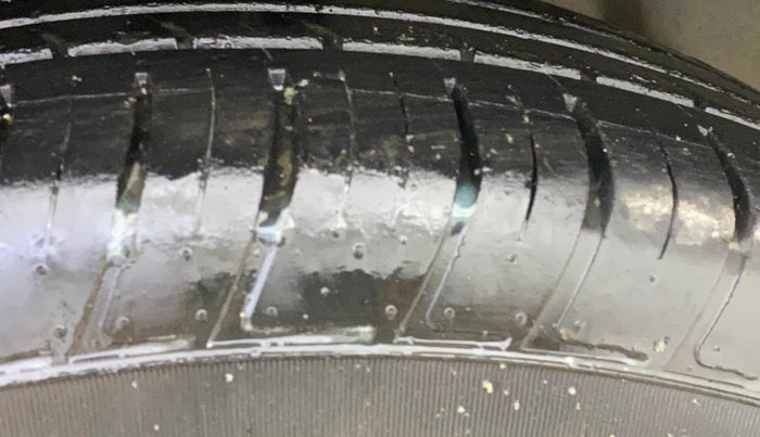 2019 Renault Captur RXE DIESEL, Diesel, Manual, 43,821 km, Left Rear Tyre Tread