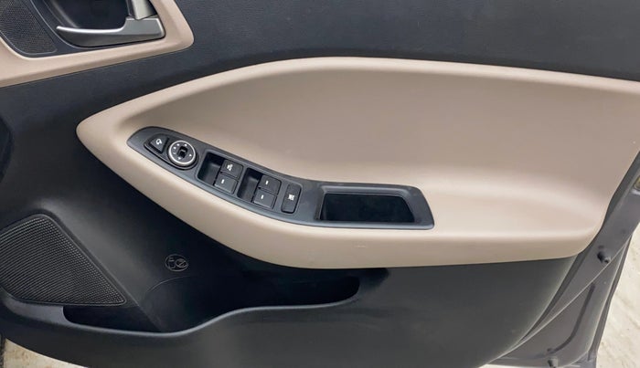 2015 Hyundai Elite i20 ASTA 1.2, Petrol, Manual, 1,09,732 km, Driver Side Door Panels Control