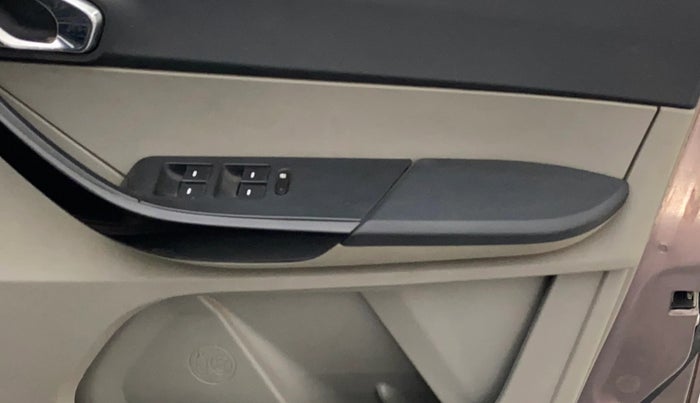 2016 Tata Tiago XZ PETROL, CNG, Manual, 97,724 km, Driver Side Door Panels Control