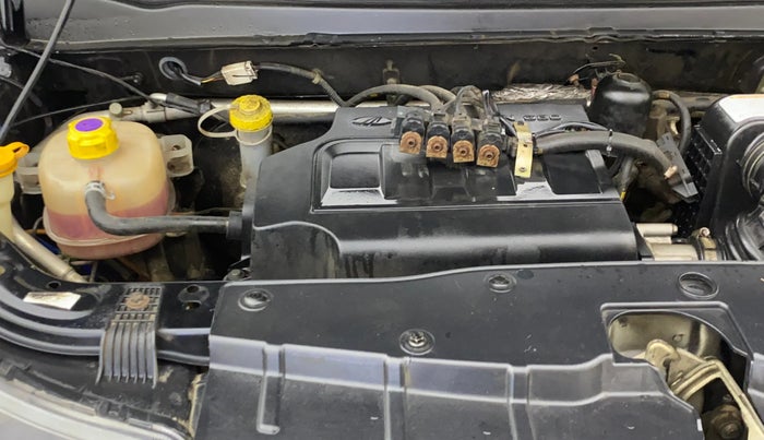 2018 Mahindra KUV 100 NXT K2 P 6 STR, CNG, Manual, 70,969 km, Engine View - Right