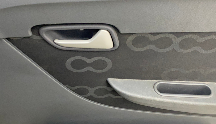 2013 Maruti Alto 800 LXI, Petrol, Manual, 48,203 km, Driver Side Door Panels Control