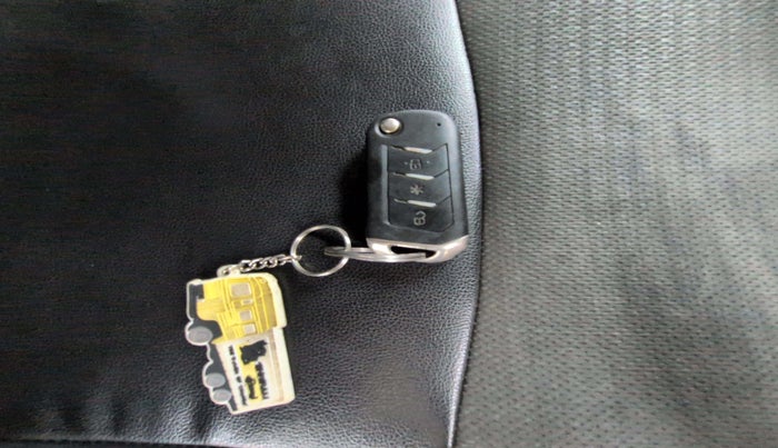 2019 Mahindra Scorpio S11 2WD, Diesel, Manual, 1,70,000 km, Key Close Up