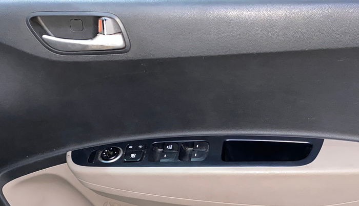 2014 Hyundai Grand i10 SPORTZ 1.2 KAPPA VTVT, Petrol, Manual, 1,00,120 km, Driver Side Door Panels Control