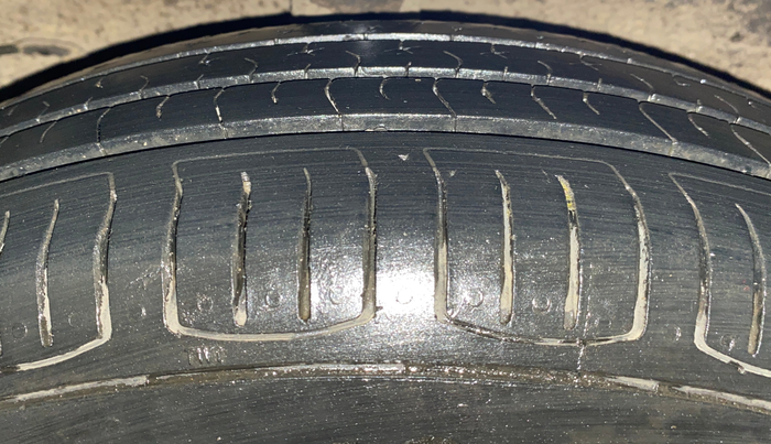 2014 Hyundai Grand i10 SPORTZ 1.2 KAPPA VTVT, Petrol, Manual, 1,00,120 km, Right Rear Tyre Tread