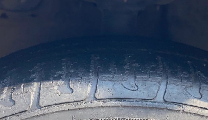 2018 Hyundai Grand i10 SPORTZ 1.2 KAPPA VTVT, Petrol, Manual, 37,122 km, Left Front Tyre Tread