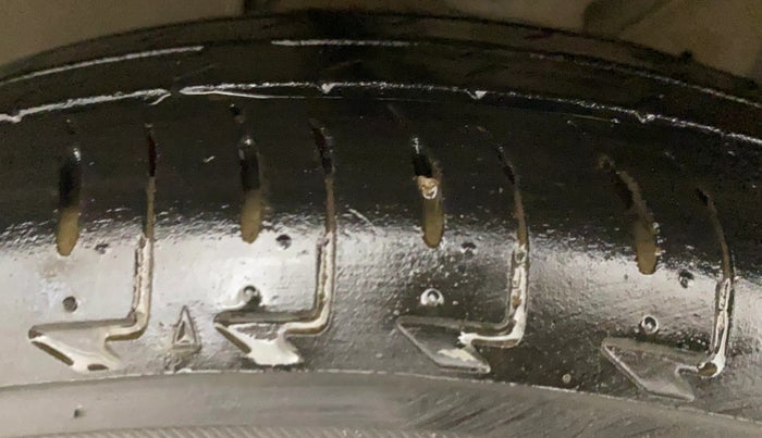 2022 Maruti IGNIS ZETA 1.2, Petrol, Manual, 33,411 km, Left Front Tyre Tread