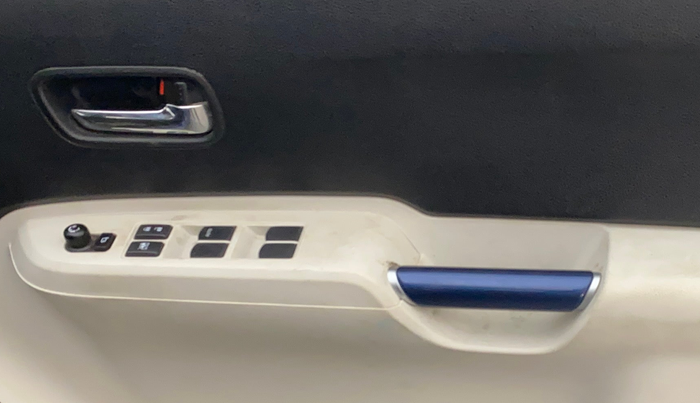 2022 Maruti IGNIS ZETA 1.2, Petrol, Manual, 33,411 km, Driver Side Door Panels Control