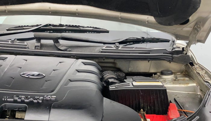 2017 Mahindra XUV500 W4, Diesel, Manual, 57,879 km, Engine View - Left