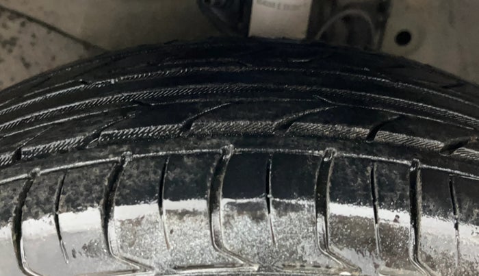 2015 Honda Amaze 1.2L I-VTEC SX, Petrol, Manual, 30,981 km, Left Front Tyre Tread