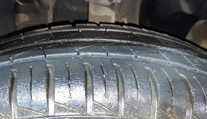 2022 Renault Kwid CLIMBER MT 1.0, Petrol, Manual, 10,533 km, Left Front Tyre Tread