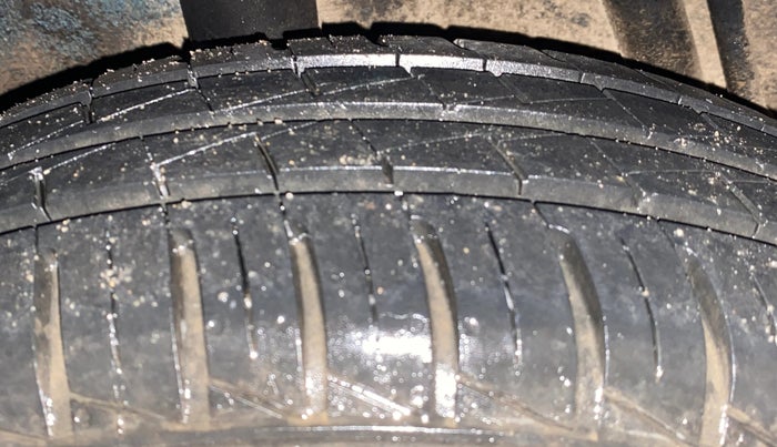 2022 Renault Kwid CLIMBER MT 1.0, Petrol, Manual, 10,533 km, Right Rear Tyre Tread