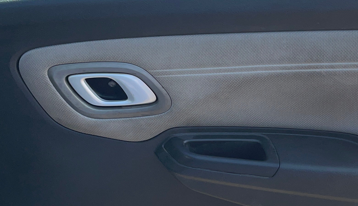 2021 Datsun Redi Go T(O) 1.0, Petrol, Manual, 98,763 km, Driver Side Door Panels Control