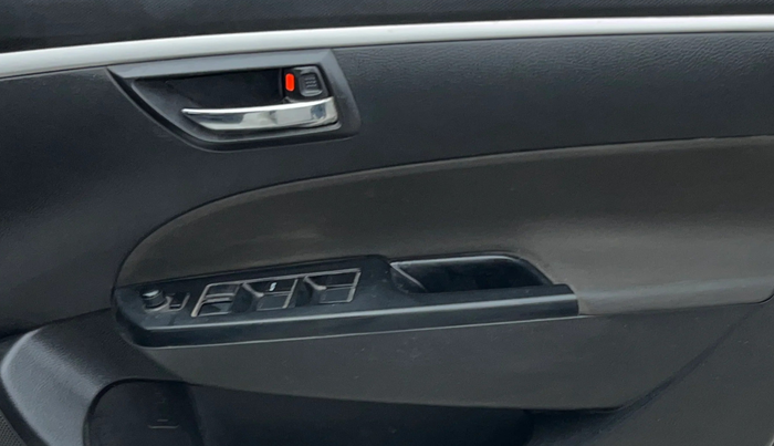2016 Maruti Swift VXI, Petrol, Manual, 53,304 km, Driver Side Door Panels Control