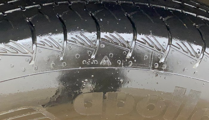 2024 Mahindra XUV 3XO AX5 1.2 L TCMPFi, Petrol, Manual, 27,203 km, Left Front Tyre Tread