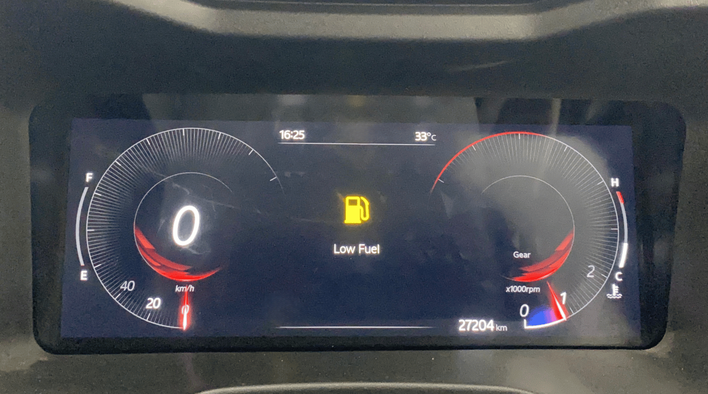 2024 Mahindra XUV 3XO AX5 1.2 L TCMPFi, Petrol, Manual, 27,203 km, Odometer Image