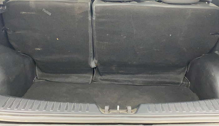 2024 Mahindra XUV 3XO AX5 1.2 L TCMPFi, Petrol, Manual, 27,203 km, Boot Inside